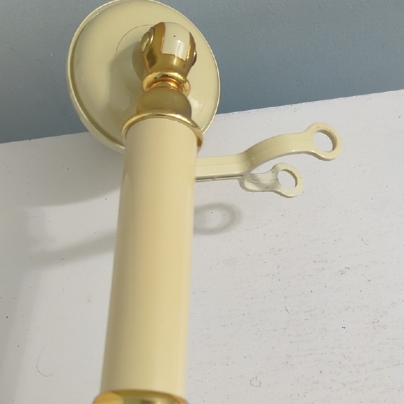 Vintage 1970's Candlestick Cream and Gold Rotary Telephone - Picture 3 of 5